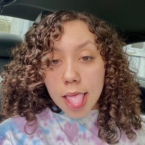 Meet your Posher, Amonica